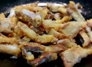 Gambar Babi Tauhu Merah Crispy (non - halal)