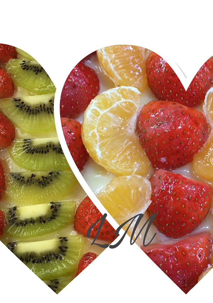 Una foto de Tarta de hojaldre con frutas y crema pastelera