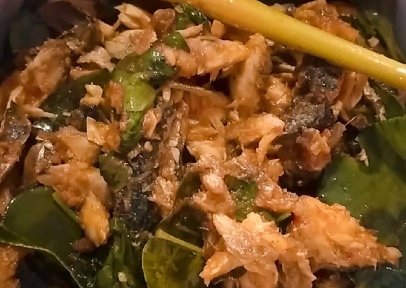 Ikan tongkol suwir daun kemangi