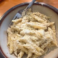 A picture of Creamy Parmesan garlic pasta.
