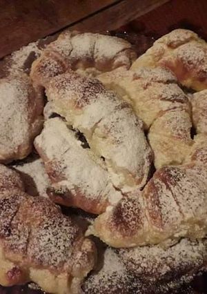 O poză a rețetei Cornuri cu aluat de foietaj (făcut în casă)😋.
