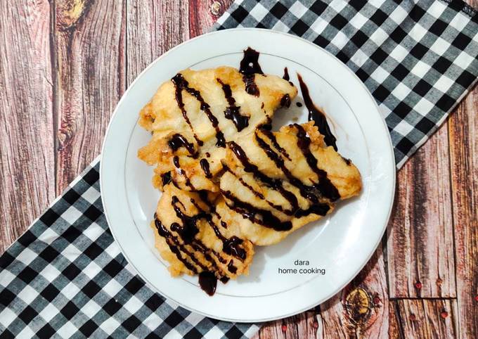 Resep Pisang Goreng Kipas Topping Cokelat, Lezat Sekali