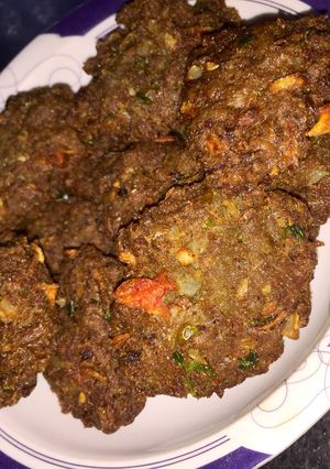 A picture of Bajray Aatye ki kabab.