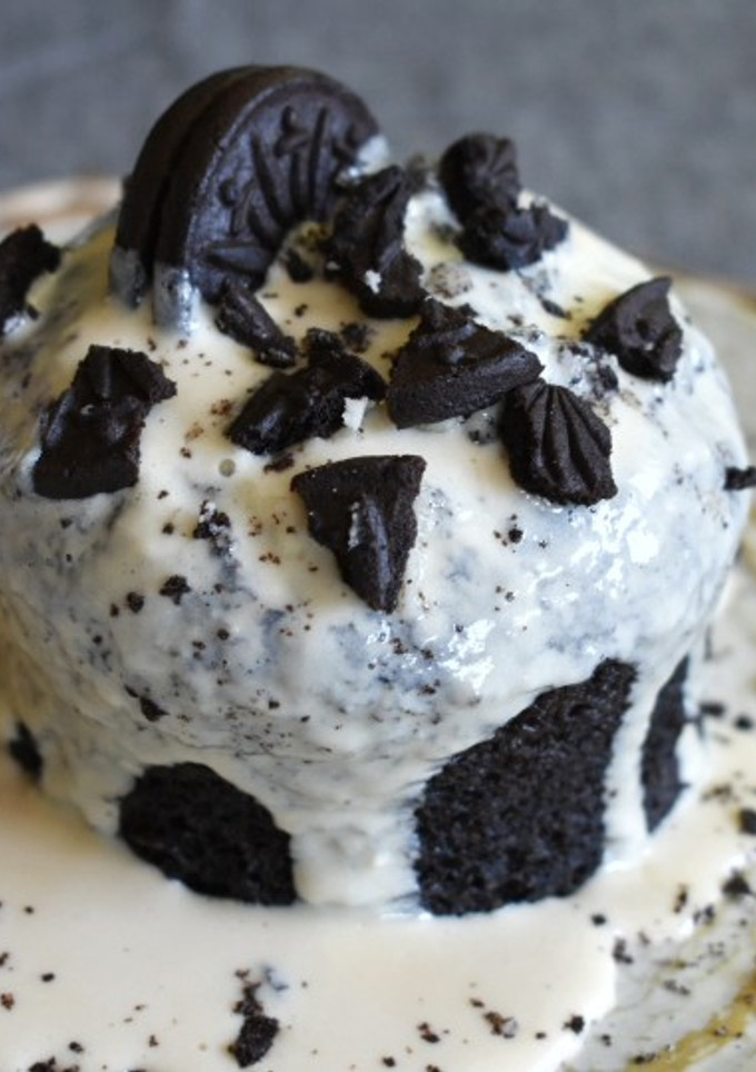 Una foto de Mug cake galleta oreo