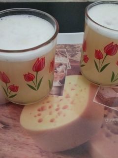 ગોળ માથી શેરડીનો રસ (sugar cane juice from jaggery recipe in Gujarati) રેસીપી મુખ્ય ફોટો