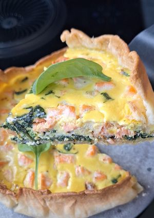 Une photo de Quiche Saumon Épinards au Lait de Coco