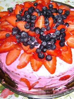 Una foto de Torta sin tacc Pasión de frutos rojos para celíacos!!