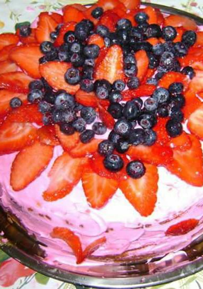 Una foto de Torta sin tacc Pasión de frutos rojos para celíacos!!