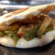 Pita con pollo al estilo fajita