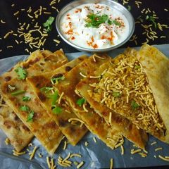 A picture of Aloo Bhikaji paratha.