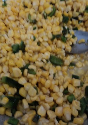 Una foto de Elotes con poblano el ocote