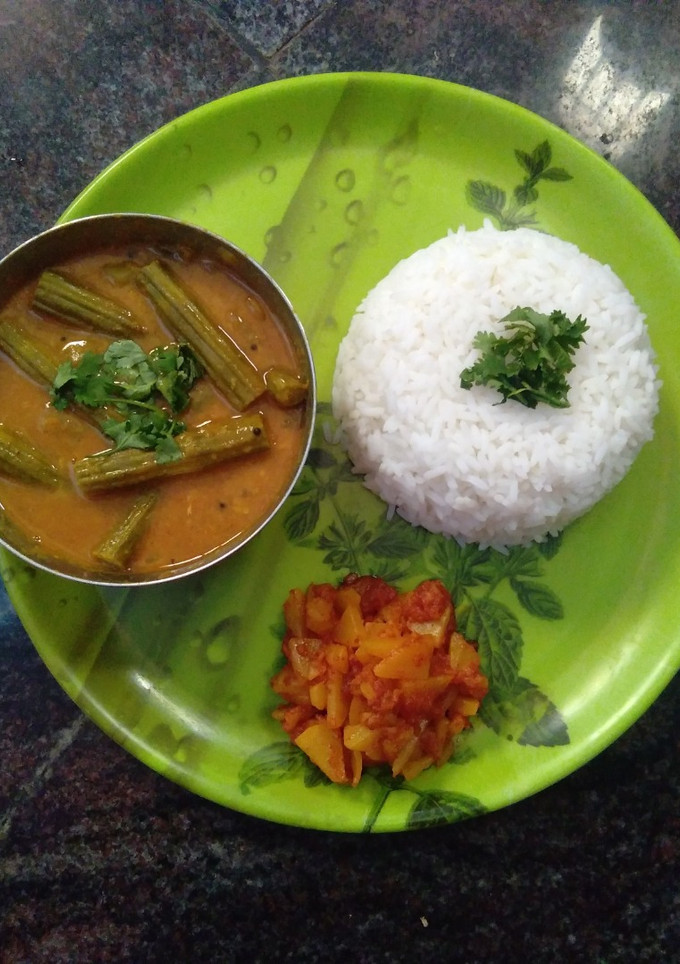 முருங்கைக்காய் சாம்பார் செய்முறை முக்கிய புகைப்படம்