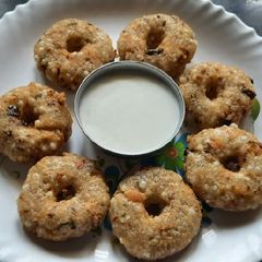 A picture of Sabudana vada.