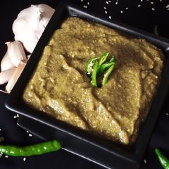 A picture of Green Curry/Gravy Paste.