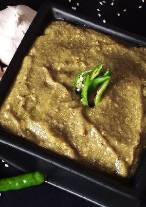 A picture of Green Curry/Gravy Paste.