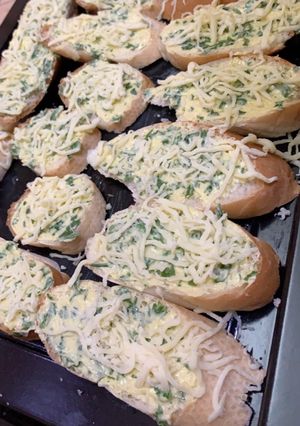 صورة لوصفة خبز الثوم garlic bread 🥖