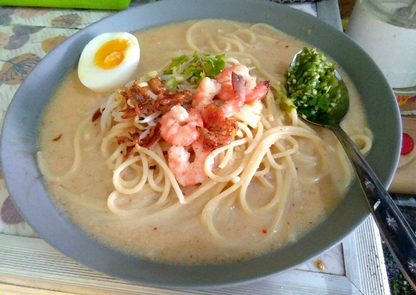 Mie celor udang khas palembang