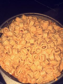صورة لوصفة مكرونة بالبينك صوص💖