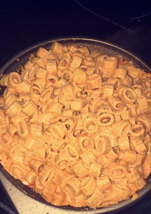 صورة لوصفة مكرونة بالبينك صوص💖