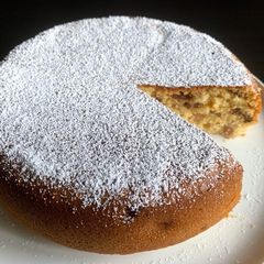 A picture of Rice Cooker Rum & Sultana Cake.