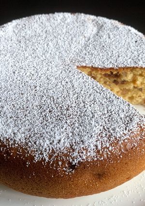 A picture of Rice Cooker Rum & Sultana Cake.