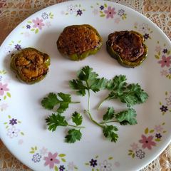 A picture of Stuffed Capsicum Slices.
