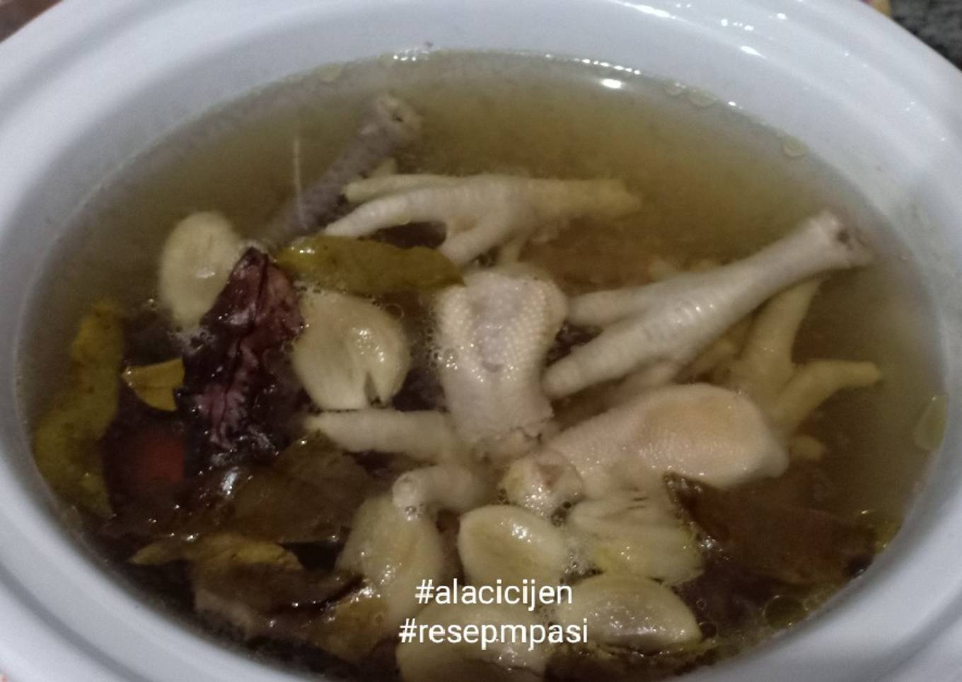 Kaldu Ceker Ayam Mpasi