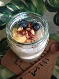 Overnight oats chuối việt quất cho bữa sáng