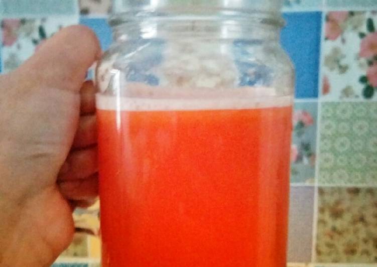 Langkah Mudah untuk Menyiapkan Jus wortel tomat yang Bisa Manjain Lidah