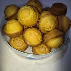 A picture of Best ever vanilla cupcakes 😋.