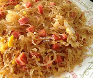 Resep Mudah Soun goreng sosis telur Mantul Banget Resep Mudah Soun goreng sosis telur Mantul Banget