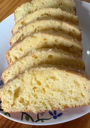 Una foto de Budín de limón 🍋