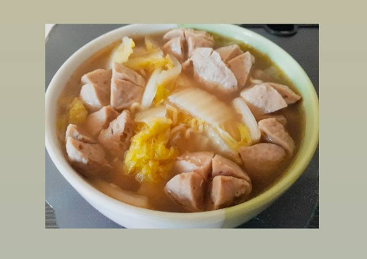 Cara Gampang Menyiapkan Sup sawi putih + bakso + mie Anti Gagal