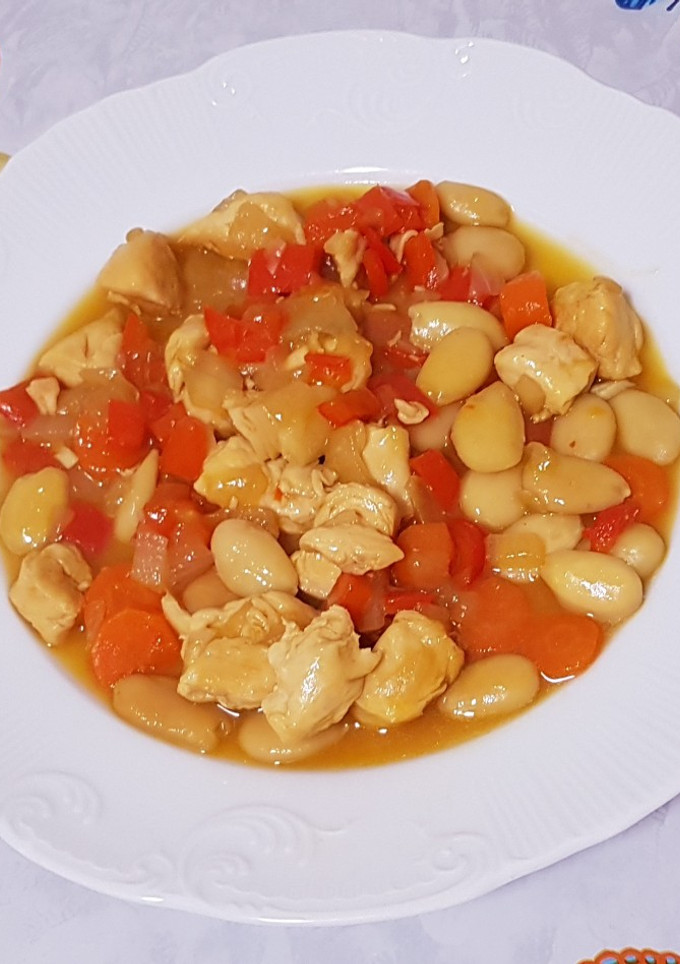 Una foto de Pollo con almendras