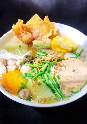 Hình của món Bún Gạo Thập Cẩm Chay.