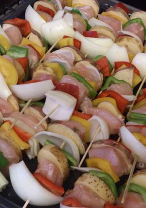 Una foto de Brochettes de pollo