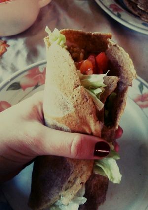 Una foto de Wraps vegetarianos sanos
