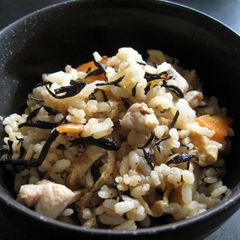 A picture of Hijiki Takikomi Gohan.