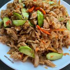 A picture of Tumis Tuna Pete Pedas.