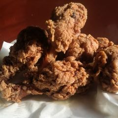 A picture of KFC Style crispy drumsticks 😋😋😋.