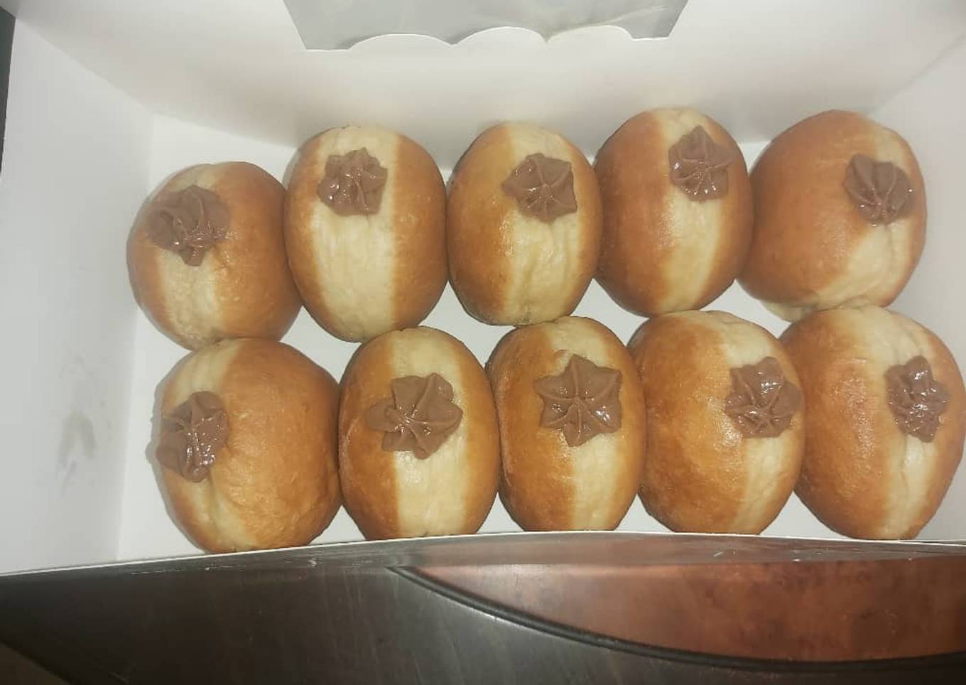 Filled doughnuts