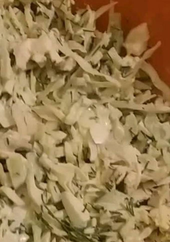 Салат с курицей и овощами