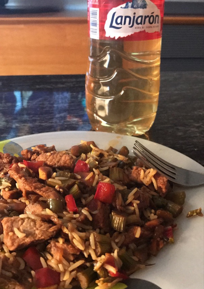 Una foto de Ternera y arroz con soja