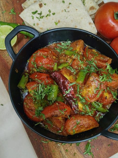 टमाटर की सब्जी (tomato sabji recipe in Hindi) रेसिपी मुख्य फोटो