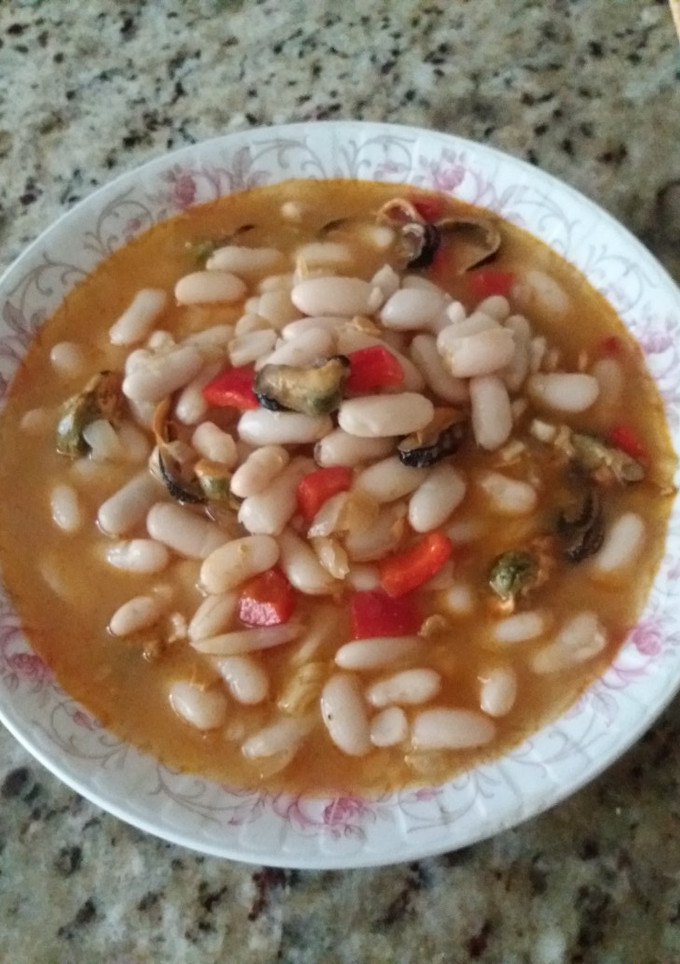Una foto de Judías con mejillones
