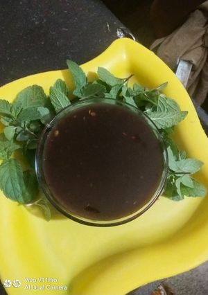 A picture of Amchoor chutney.