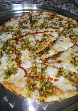 عکسی از دستور پیتزا قیمه