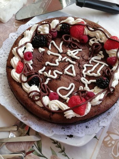 Una foto de Bizcocho de chocolate (húmedo y esponjoso)