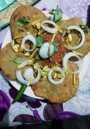 सूजी की कचौड़ी (Suji ki kachori recipe in Hindi) रेसिपी मुख्य फोटो
