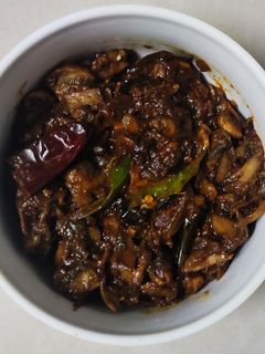 செட்டிநாடு காளான் மிளகு வறுவல் (Chettinad mashroom pepper fry Recipe in tamil) செய்முறை முக்கிய புகைப்படம்